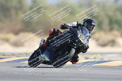 media/Nov-01-2025-CVMA (Sat) [[fc0f7531b8]]/Race 4-500-400-350 Supersport/